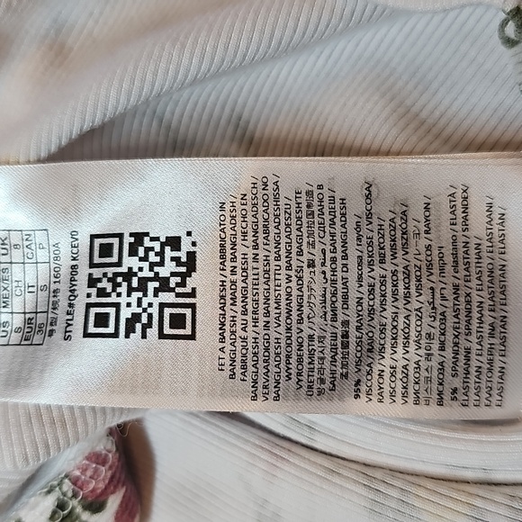 NEW GUESS FACTORY IBIZA FLORAL PRINTED SLEEVELESS SNAP FRONT TOP - Picture 10 of 11